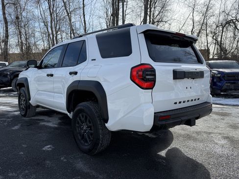 Used 2025 Toyota 4Runner 4WD image 8