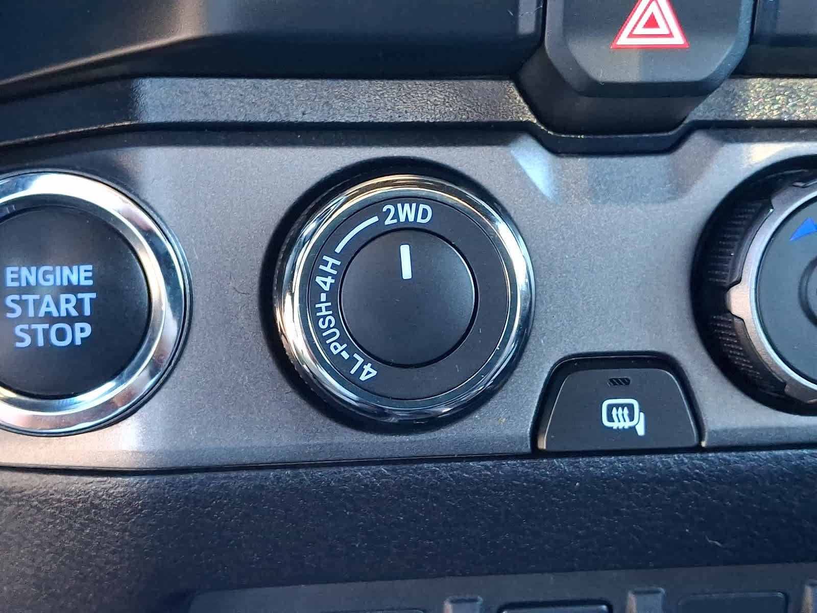Used 2022 Toyota Tacoma TRD Sport AWD/4WD image 28