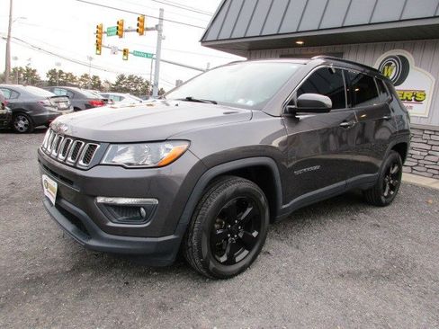 Used 2019 Jeep Compass Latitude w/ Popular Equipment Group image 4