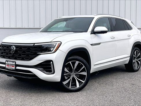 Used 2025 Volkswagen Atlas Cross Sport SEL Premium R-Line AWD/4WD image 2