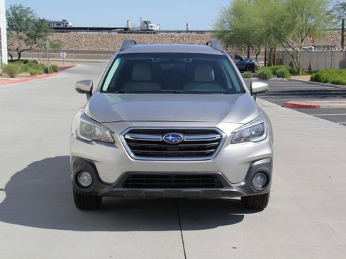 Used 2018 Subaru Outback 2.5i Premium AWD/4WD image 2