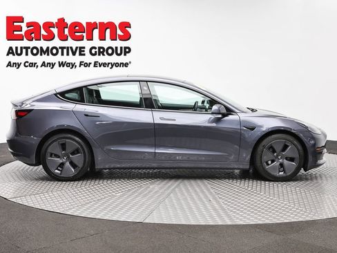 Used 2023 Tesla Model 3 Standard Range image 4