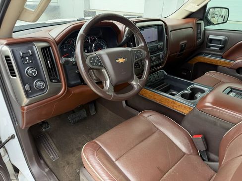 Used 2017 Chevrolet Silverado 1500 High Country AWD/4WD image 10
