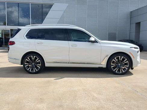Used 2024 BMW X7 xDrive40i w/ Premium Package AWD/4WD image 15