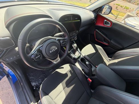 Certified 2023 Kia Soul GT-Line image 6