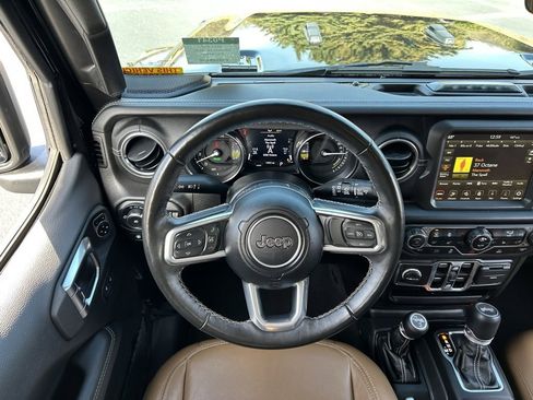 Used 2023 Jeep Wrangler Unlimited Sahara w/ Cold Weather Group image 23