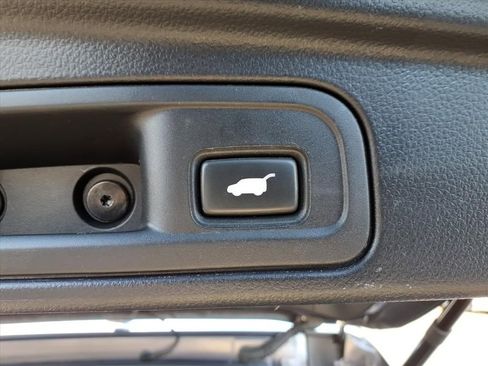 Used 2019 Honda Pilot Touring image 34