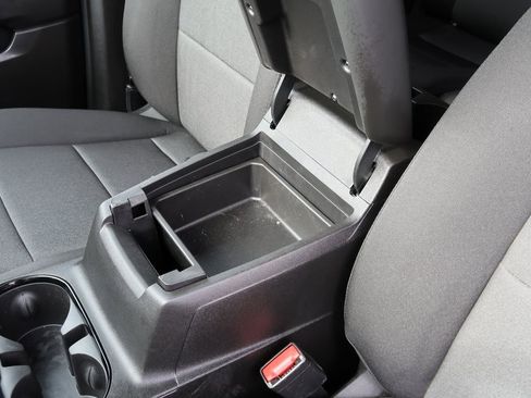 Certified 2025 Chevrolet Colorado W/T image 28