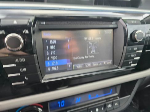 Used 2015 Toyota Corolla LE image 26