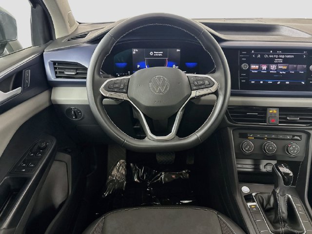 Certified 2022 Volkswagen Taos SE FWD image 24