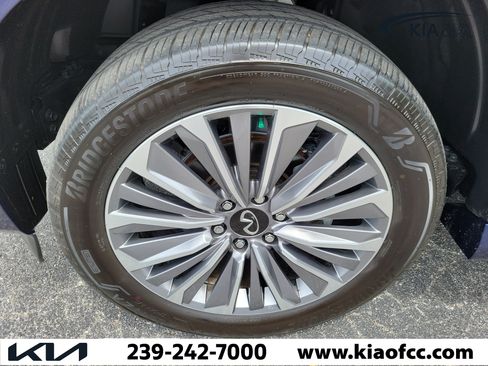 Used 2025 INFINITI QX80 Luxe RWD image 5