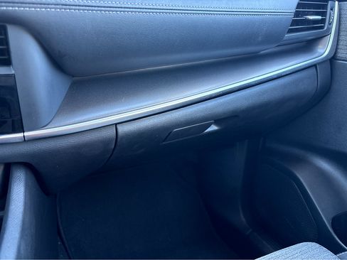 Used 2023 Nissan Rogue SV image 13