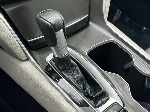 Used 2019 Honda Accord EX image 19