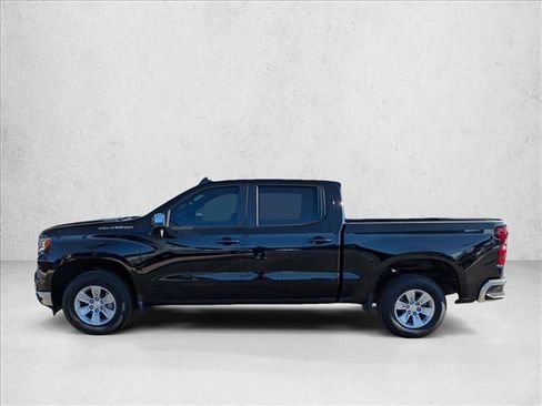 Used 2025 Chevrolet Silverado 1500 LT w/ Convenience Package II image 9