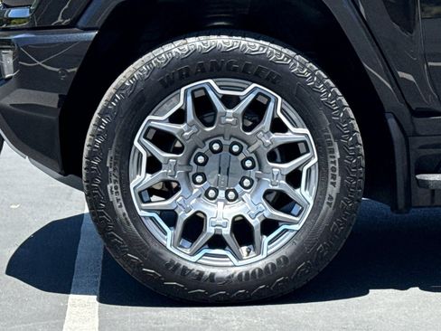 Used 2025 GMC Hummer EV 3X AWD/4WD image 13