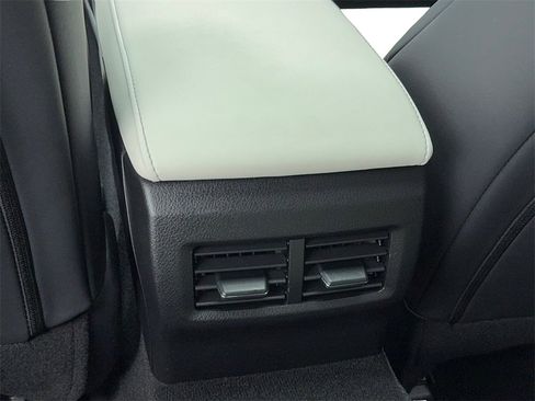 Used 2022 Lexus IS 350 F Sport image 39