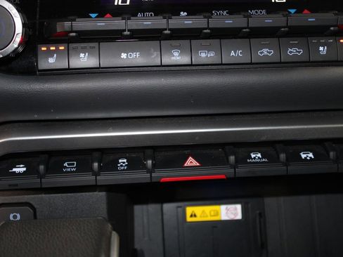Used 2023 Toyota Tundra Platinum w/ Advanced Package AWD/4WD image 46