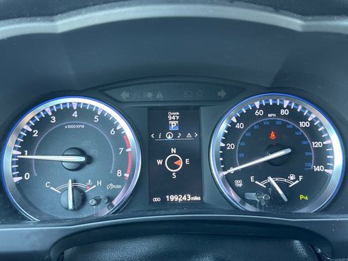 Used 2015 Toyota Highlander Limited AWD/4WD image 26