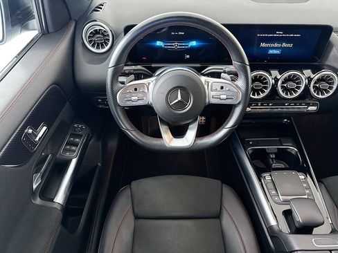 Used 2023 Mercedes-Benz GLA 250 4MATIC image 10