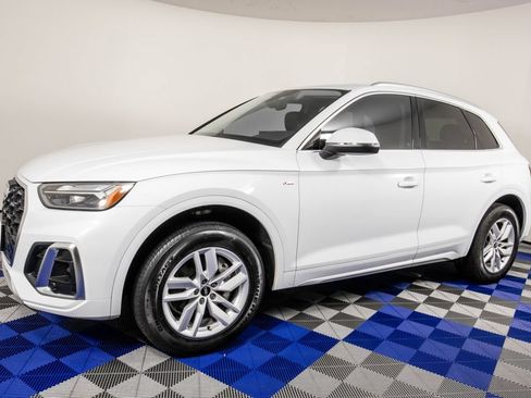 Used 2023 Audi Q5 2.0T Premium w/ Convenience Package AWD/4WD image 1