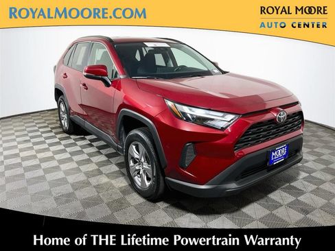Certified 2025 Toyota RAV4 XLE AWD/4WD image 1