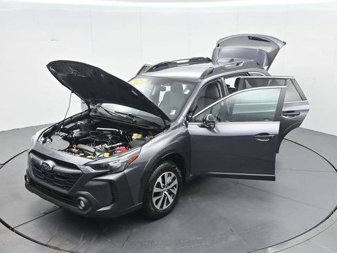 Used 2025 Subaru Outback Premium AWD/4WD image 33