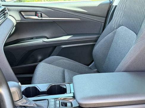 Used 2025 Toyota Camry LE w/ Convenience Package FWD image 13