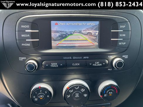 Used 2016 Kia Soul + image 19