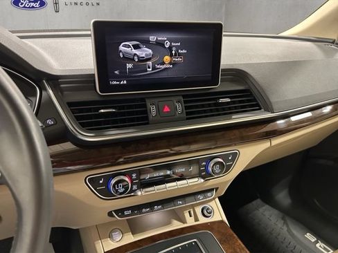 Used 2020 Audi Q5 2.0T Premium Plus AWD/4WD image 16