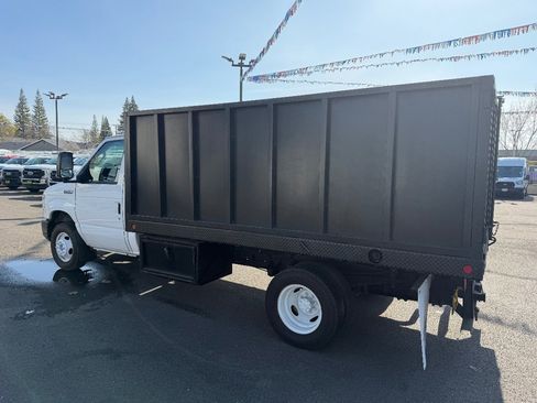 Used 2018 Ford E-450 and Econoline 450 Super Duty w/ Power Windows & Locks Group image 6