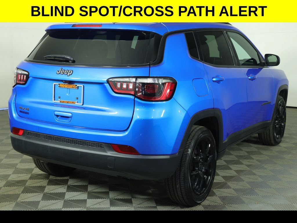 Used 2025 Jeep Compass Latitude w/ Altitude Special Edition AWD/4WD image 9