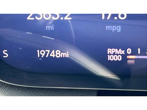 Certified 2025 Buick Enclave Preferred AWD/4WD image 16