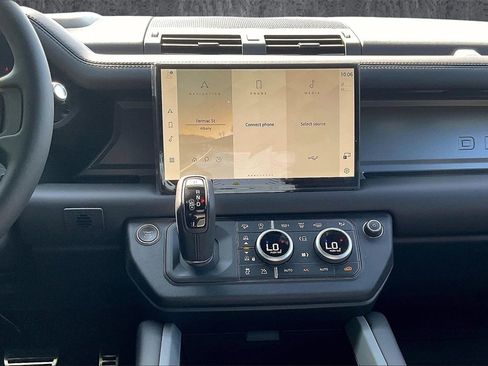 New 2025 Land Rover Defender 110 V8 image 6