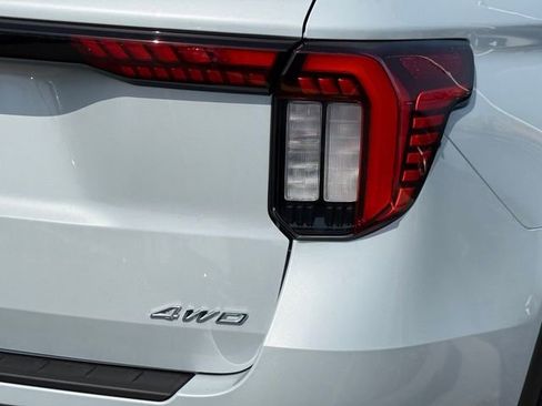 New 2026 Ford Explorer Active image 8