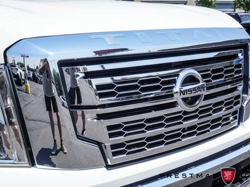 Used 2024 Nissan Titan SV w/ SV Convenience Package AWD/4WD image 15