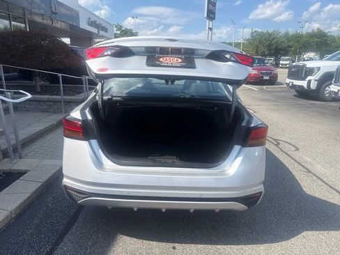 Used 2024 Nissan Altima 2.5 SV FWD image 7