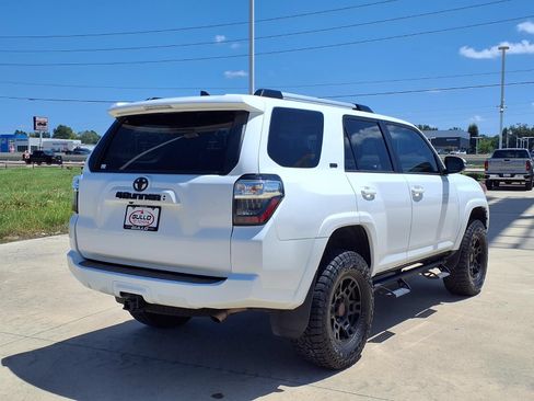 Certified 2023 Toyota 4Runner SR5 Premium w/ Moonroof Package AWD/4WD image 8