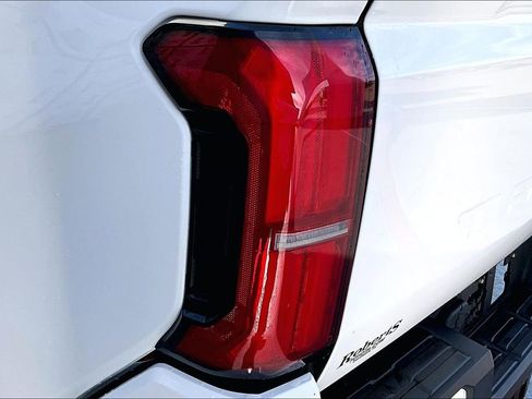 Used 2025 Toyota Tacoma SR5 image 22