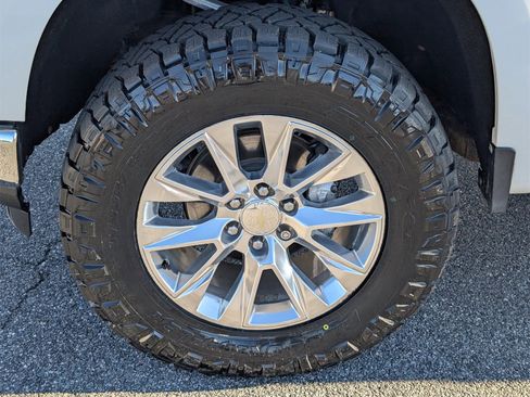 Used 2019 Chevrolet Silverado 1500 LTZ w/ LTZ Plus Package image 13