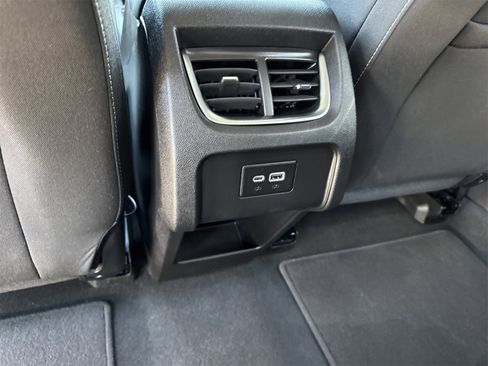 Used 2025 Chevrolet Blazer LT image 11