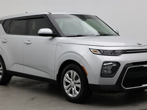 Used 2021 Kia Soul LX FWD image 3