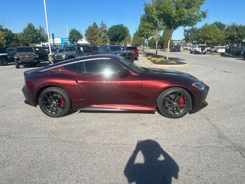 Used 2023 Nissan Z w/ Floor Mat Package (L93) RWD image 4
