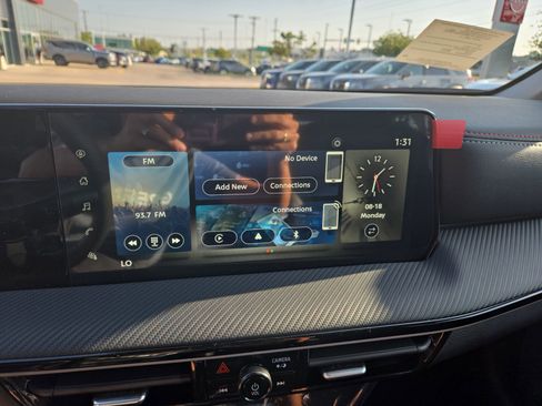 New 2025 Nissan Kicks SR image 20