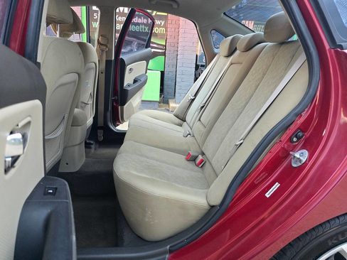 Used 2010 Hyundai Elantra GLS image 18