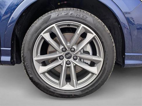 Certified 2025 Audi Q3 2.0T Premium w/ Convenience Package image 24