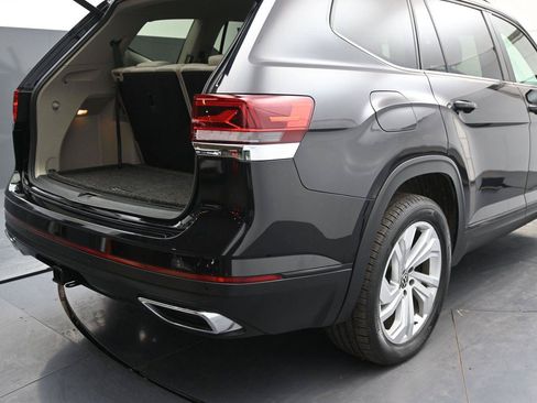 Used 2021 Volkswagen Atlas SE w/ Towing Package AWD/4WD image 13