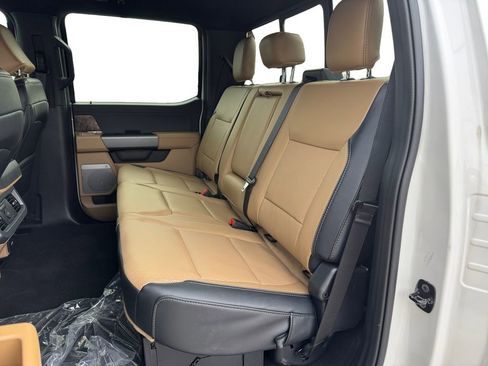 New 2025 Ford F350 Lariat w/ Lariat Ultimate Package image 16