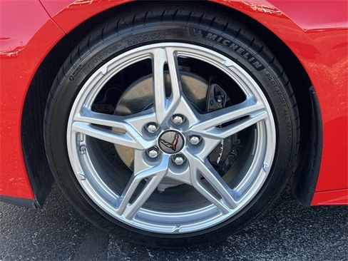 Used 2025 Chevrolet Corvette Stingray Premium Conv w/ 3LT image 11