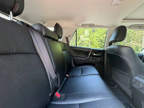 Used 2020 Toyota 4Runner TRD Off-Road Premium w/ Moonroof Package AWD/4WD image 24