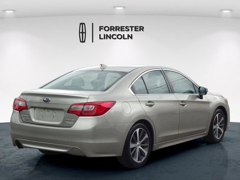 Used 2016 Subaru Legacy 2.5i Limited AWD/4WD image 3